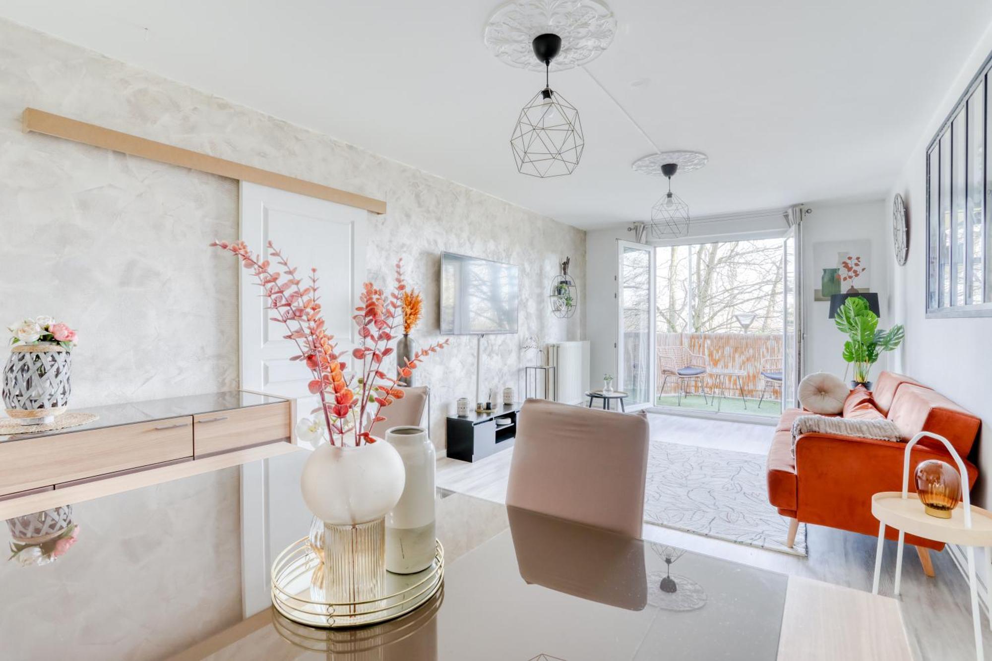 Le Warm Cocon - Spacieux T3 - 5 Personnes - Wifi Et Parking Rosny-sous-Bois Exterior foto